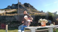 Manuel �ngel Rodr�guez, vecino de Chandebrito, recuerda los sucesos de hace un a�o