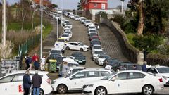 Caravana de taxis en A Coru�a contra los VTC