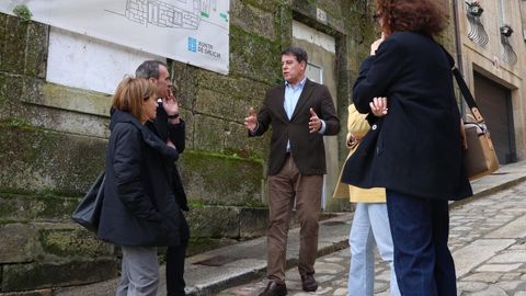 El secretario xeral del PSdeG, Jos&eacute; Ram&oacute;n G&oacute;mez Besteiro, en una visita a Tui.