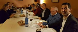 Parte de los asistentes al encuentro celebrado el viernes en Vimianzo.