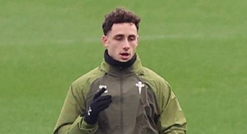 El atacante del Celta Pablo Dur�n, en un entrenamiento.