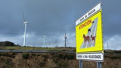 Imagen de la carretera a su paso por el alto de A Ga�idoira, en el municipio de Muras