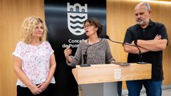 Chus Monterde, Anabel Gul�as y Rogelio Carballo, este martes, en el Concello de Pontevedra