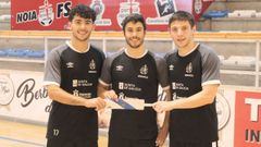 Pirata, Lluc y Power, sosteniendo el brazalete de capit�n.