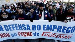 Una manifestaci�n de los trabajadores de la empresa Freiremar contra los despidos.