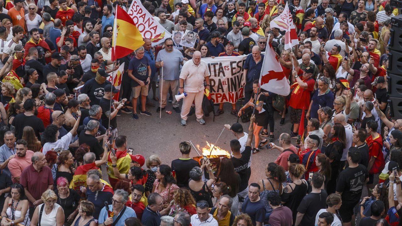 Sumar preguntará por las agresiones a periodistas ante la «pasividad» de la Policía Nacional