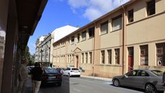 La fachada principal del inmueble est� precintada por la Polic�a Local desde el pasado mayo.
