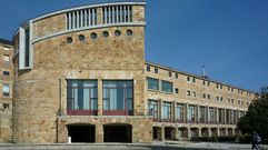 Paraninfo de la Universidad Laboral. Cabue�es, Gij�n. Mar�a Juana Onta��n y Manuel L�pez-Mateos. 1952