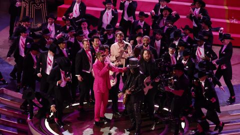 Un momento de la actuacin de Ryan Gosling durante la gala, interpretando el tema de Barbie Im just Ken 