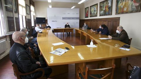Los delegados del comit y la empresa auxiliar se encerraron en el Concello