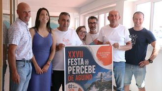 La fiesta se present� en la sede del p�sito con la participaci�n de la alcaldesa, Mar�a Sampedro; el edil de Mar, Fernando Abraldes; el patr�n mayor de la cofrad�a, Jos� Antonio Santamar�a, y Manuel �ngel Reiriz, presidente de la agrupaci�n del p�sito.