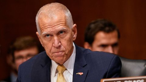 El senador republicano Thom Tillis, uno de los purgados por Trump en las primarias