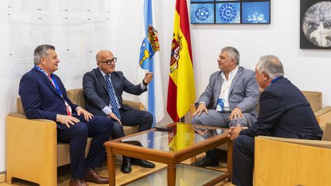 Encuentro del presidente de la Diputacin con la delegacin de Argentina