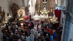 Celebracin de la Eucarista en la iglesia de Santa Mara de Neda