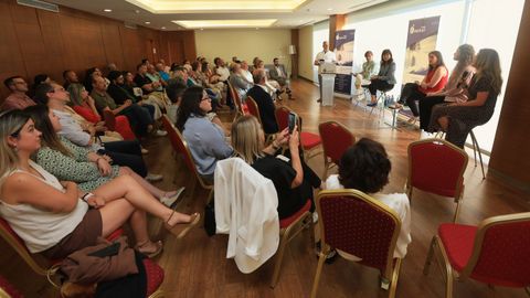 Presentacin este martes en el hotel Las Sirenas de la oficina de Isonor en Viveiro, la octava de Galicia