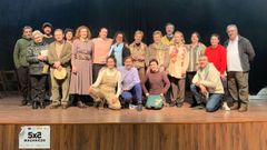 Grupo de teatro de Mazaricos que participa en la muestra itinerante 5x5.