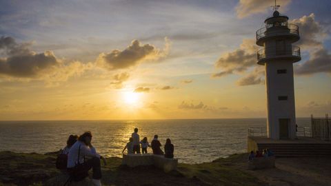 Atardecer en el cabo Touri��n a finales del mes de agosto, cuando recibe los �ltimos rayos de sol de la Europa continental.