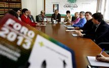 En la presentacin del foro estuvieron representantes de los centros y las empresas.