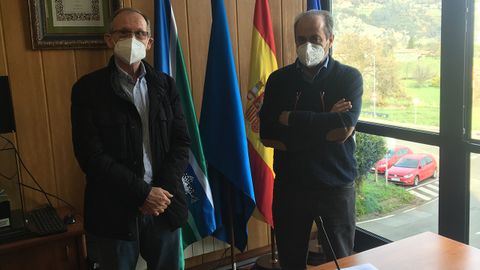 FIRMA DEL CONVENIO CON LA FUNDACI�N UNIVERSIDAD DE OVIEDO A TRAV�S DE
LA CATEDRA DE INVESTIGACI�N DE FRANCISCO PARRA