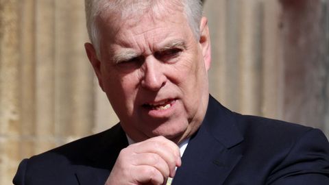 Durante los servicios religiosos de la Pascua en el 2025