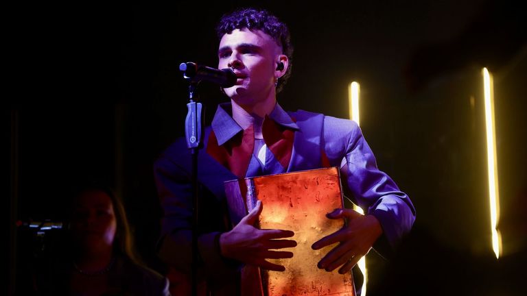El artista Mondra presentar� �De Ronda�