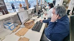 Administrativos del centro de salud de A Parda, en Pontevedra