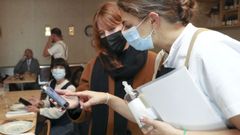 Solicitud del certificado covid en el restaurante Pamp�n de Santiago de Compostela