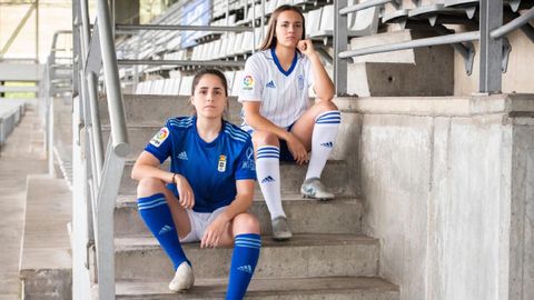 Las jugadoras del Real Oviedo Femenino, durante la presentaci�n de las equipacionesa