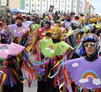 Los mayores usuarios del comedor s�nior tuvieron su fiesta al mediod�a. 