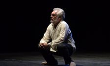 Celso Parada interpreta el papel protagonista en la comedia �Presidente�, de Teatro do Morcego. 