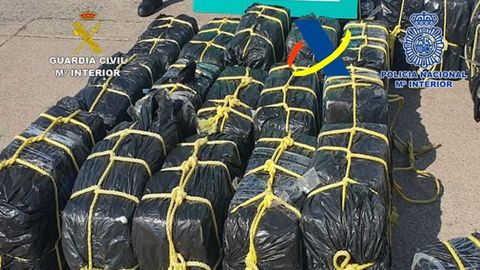 Fardos de coca�na que compon�an el alijo del Memo