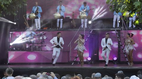 Orquestra Los Sat�lites, en Carballo