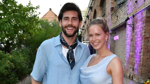 &Aacute;lvaro Soler y Melanie Kroll