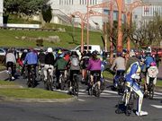Ciclistas en el D�a de la Bicicleta de Radio Voz. 