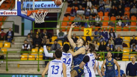 Ivica Radic es referencia interior del quinteto cobista