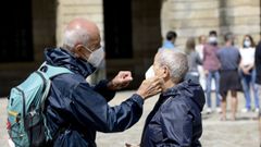 Compostela se va quitando polo a poco la mascarilla