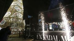 La ciudad arranc� los festejos el viernes con el encendido de luces