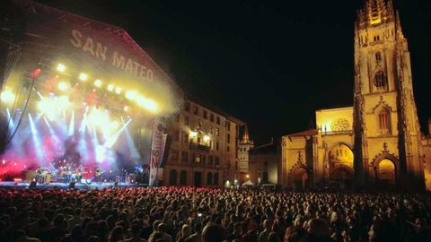 Concierto de San Mateo en la plaza de la Catedral. La nueva normativa establecer que no se pueden superar los 60 decibelios