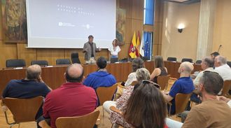 Alberto Varela y Paola Mar�a, ayer en el acto de recepci�n de los participantes