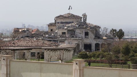 Imagen de la destruccin causada por un misil en un edificio de Erbil