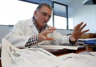 Manuel Serrano es tambi�n jefe de psiquiatr�a del CHUAC. 