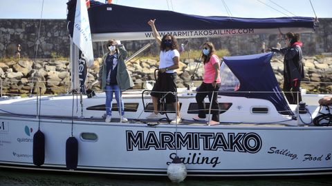 Trripulantes de Navega el Camino en el puerto de Marina Corua