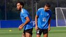 Aubameyang y Zakaria, durante una sesi�n de entrenamiento en el D�por Training Center.