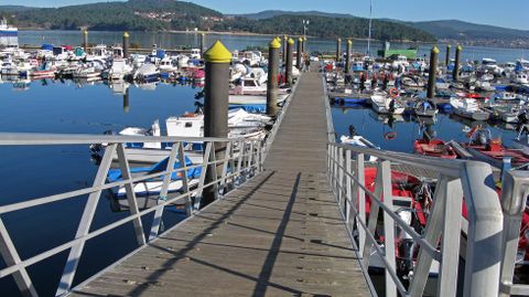 Chequeo en el puerto de o Freixo, Outes