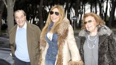 Ana Obreg�n junto a sus padres en una imagen de archivo