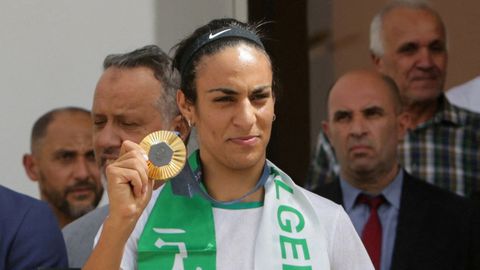 Imane Khelif, con la medalla de oro de los Juegos Ol&iacute;mpicos de Par&iacute;s
