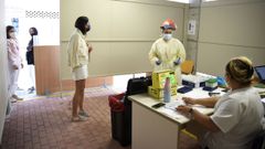 En el punto covid del Hospital Provincial de Pontevedra se hicieron cribados para el grupo de edad del 18 a 35 a�os