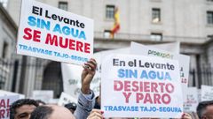 Imagen de archivo de la manifestaci�n celebrada hace unos d�as en defensa del trasvase Tajo-Segura