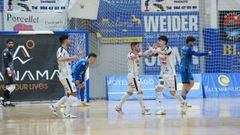 Imagen del partido que disputaron Pe��scola y Noia Portus Apostoli.