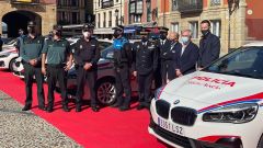 Presentaci�n de la nueva flota de la Polic�a Local de Gij�n, en la plaza Mayor